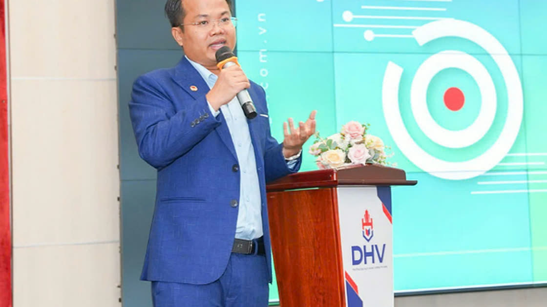 Hùng Đỗ chia sẻ tại Đại học Hùng Vương