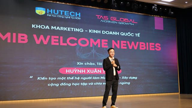 Huỳnh Xuân Tùng chia sẻ tại HUTECH
